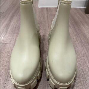 JEFFREY CAMPBELL
Platform Lug Sole Chelsea size 9